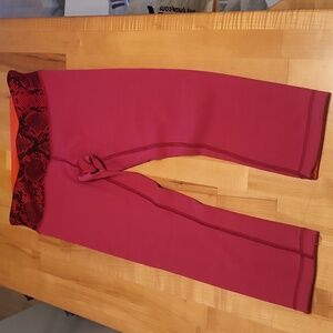 Lululemon Red Cropped Sport Leggings Yoga